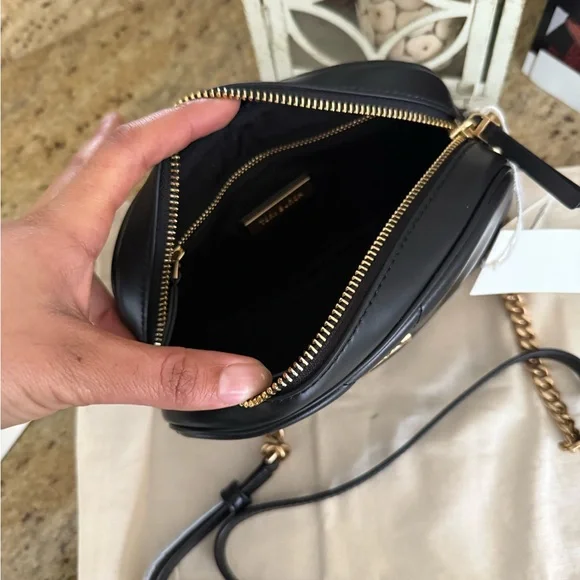 NWT TORY BURCH Kira Diamond Quilt Camera Bag Black Color - Picture 5 of 11